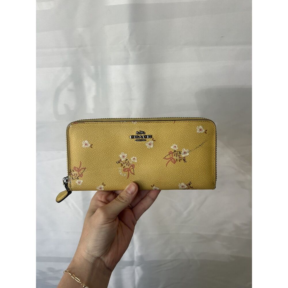 Coach Long Zip Around Yellow Floral Leather Wallet Accordion Style